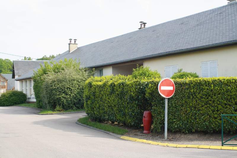 Rue des Écoles a Saint-Didier-des-Bois